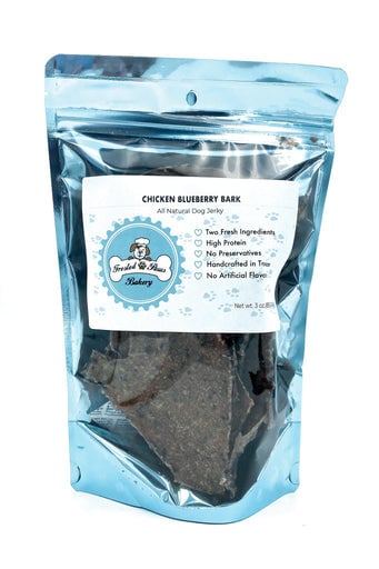FROSTED PAWS CHICKEN BLUEBERRY BARK